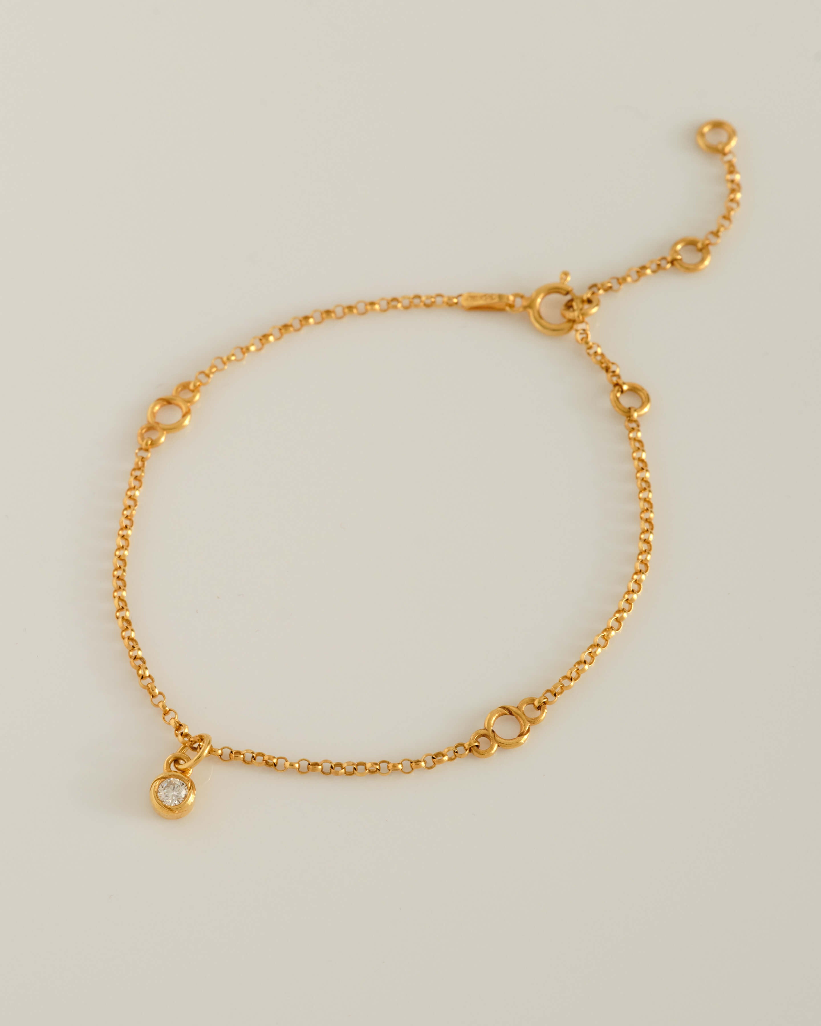 Eternal Grace 14k gold vermeil lab grown diamond bracelet by MILLSÉ featuring a floating solitaire diamond pendant on an Italian-made chain.