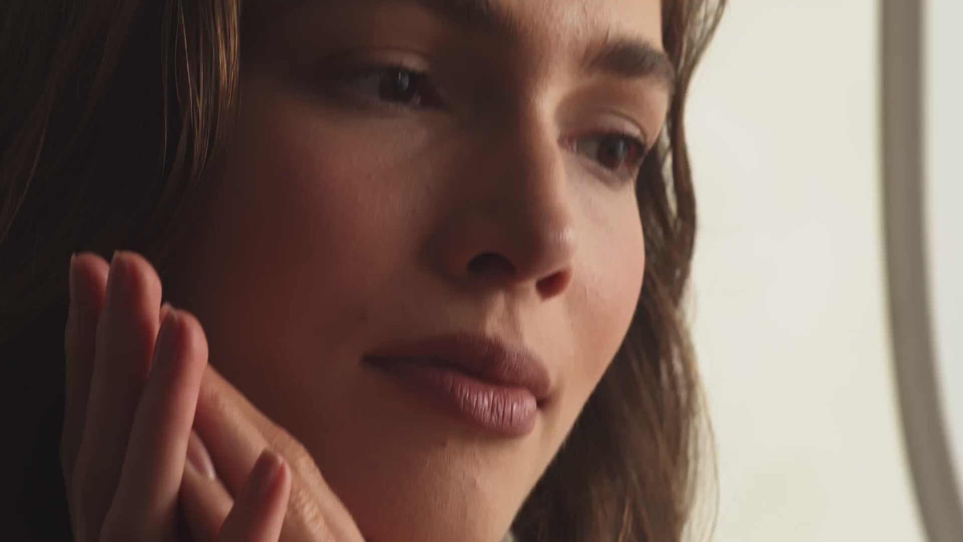 Video of the Eternal Grace 14k gold vermeil lab grown diamond bracelet by MILLSÉ featuring a floating solitaire diamond pendant on an Italian-made chain.